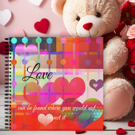 Cuaderno El día de San Valentín de corazones color