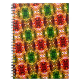 Cuaderno El dibujo redondeado genera formas rojas, verdes y