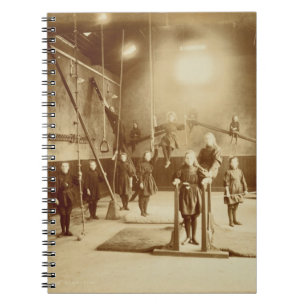 Cuaderno El gimnasio del chica en la institución sorda y