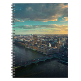 Cuaderno El paisaje urbano de Londres con puesta de sol