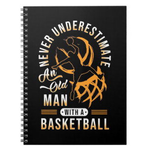 Cuaderno El poder del anciano con un básquetbol