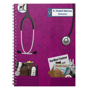 Cuaderno El veterinario friega y el diseño Fushia de los
