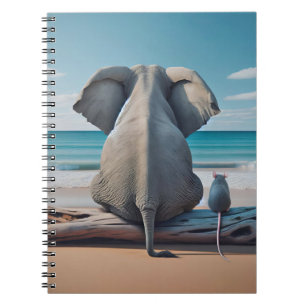 Cuaderno Elefante gris y ratón sobre el alimento de deriva
