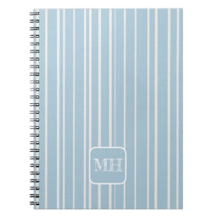 Cuaderno Elegante de rayas azules monogramadas