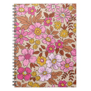 Cuaderno Elegante estampado floral en pequeñas manos dibuja