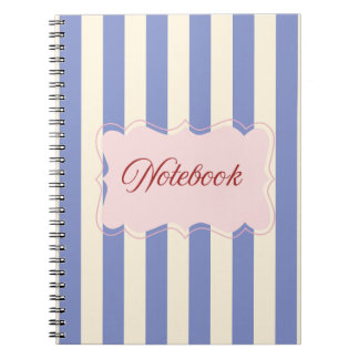 Cuaderno en espiral con estética minimalista y ado
