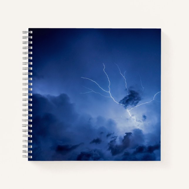 Cuaderno en espiral de 8,5" x 8,5" (Anverso)