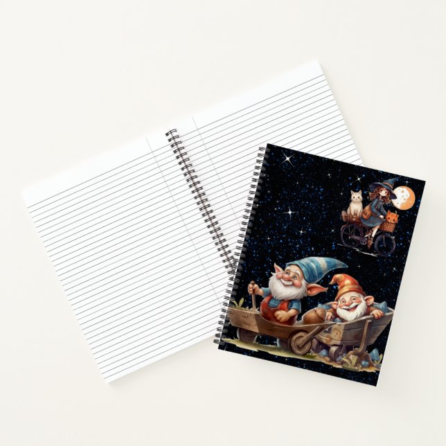 Cuaderno en espiral de bruja linda y gnomos felice (Interior)