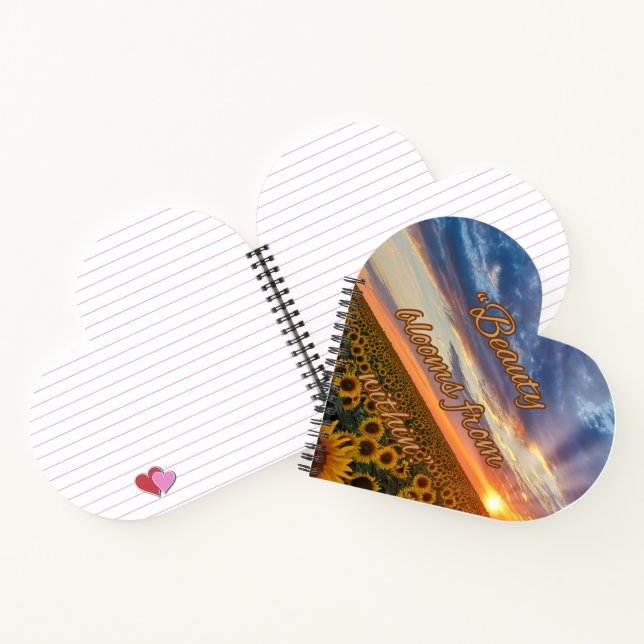 Cuaderno en espiral de corazón donde florece la be (Interior)