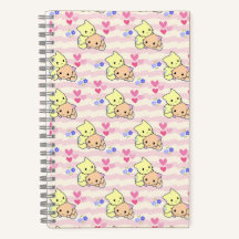 Cuaderno en espiral rosa con patrones de adorables
