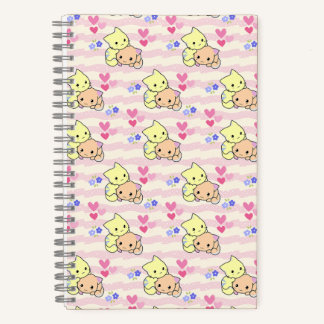 Cuaderno en espiral rosa con patrones de adorables