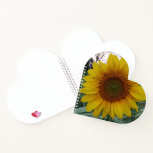 Cuaderno en forma de corazón con tapa de girasol b