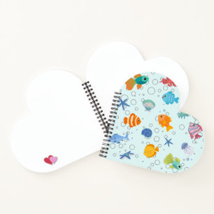 Cuaderno en forma de corazón de vida marina submar