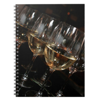 Cuaderno En mi edad necesito las copas de vino