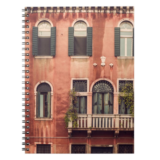Cuaderno Enfrente de una típica casa antigua en Venecia, It (Frente)