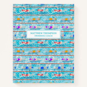 Cuaderno Entrenador Del Equipo De Natación En Piscina