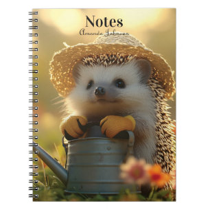 Cuaderno Erizo jardinero adorable en un campo de flores