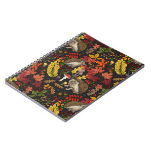 Cuaderno Erizo y flora del bosque de otoño sobre negro