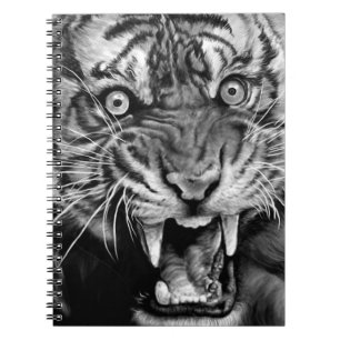 Cuaderno Esbozo de un tigre salvaje en negro y blanco, whie