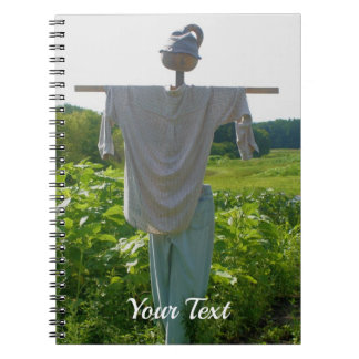 Cuaderno Escarecrow en la naturaleza del campo de jardín