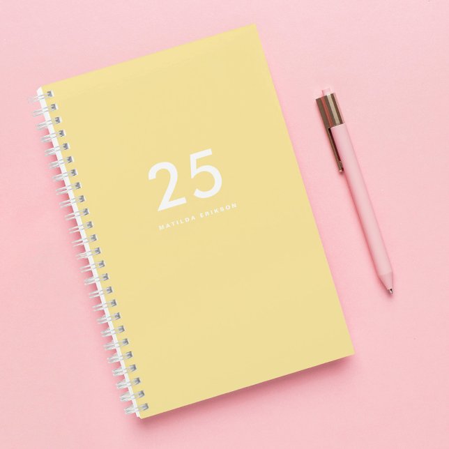 Cuaderno Escuela de nombres amarillos bonito (Subido por el creador)