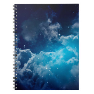 Cuaderno Espacio de cielo nocturno con nubes y estrellas,no