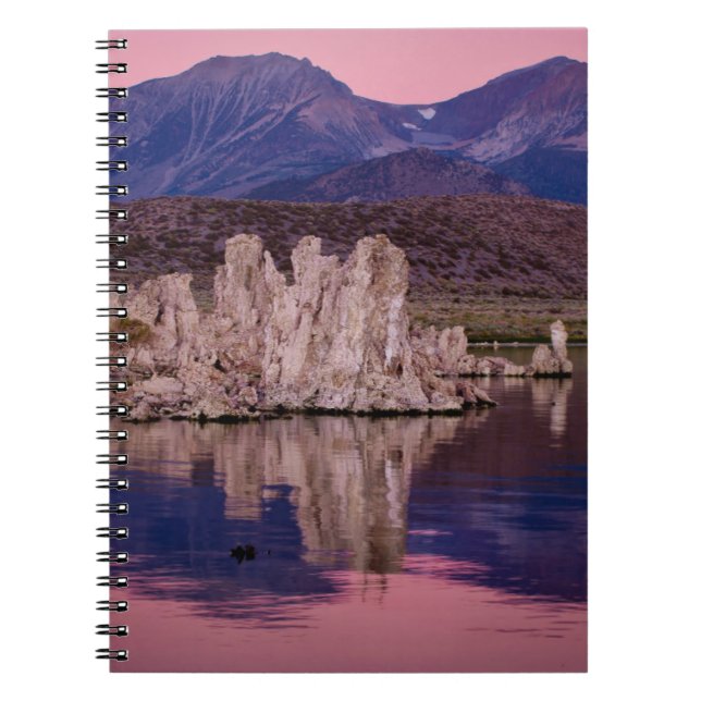 Cuaderno Espectacular lago Mono en la sombra (Frente)