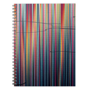 Cuaderno Espectro vibrante: una línea vertical abstracta mo