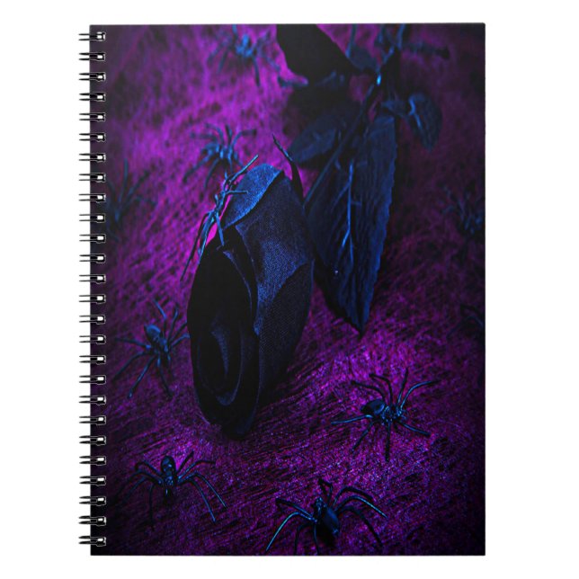 Cuaderno Espeluznante Rosa de material negro, arañas negras (Frente)