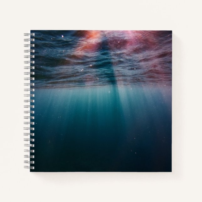 Cuaderno espiral de 8,5" x 8,5" (Anverso)