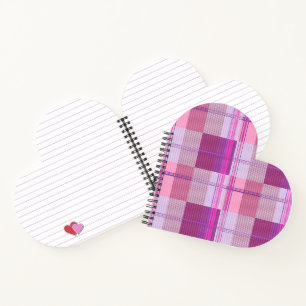 Cuaderno espiral en forma de corazón con cuadros m