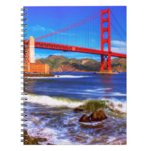 Cuaderno Ésta es una imagen de HDR de 3 tiros del Golden