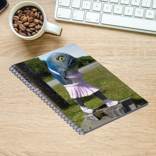 Cuaderno Estatua Chica de peces de la atracción de la carre (In Situ)