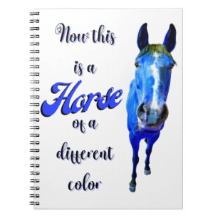 Cuaderno Este es un caballo de un color diferente en azul