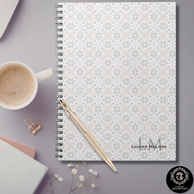 Cuaderno Estilo empresarial de monograma de baldosa español (Classic Spanish Tile Monogram Business Style Notebook)