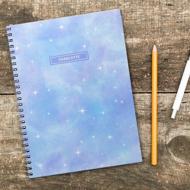 Cuaderno Estrellas y nubes azules y púrpuras adornan a las  (Subido por el creador)