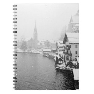 Cuaderno Europa, Austria, Hallstat. Vista de la ciudad en l