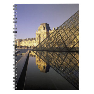 Cuaderno Europa, Francia, París. El Louvre y cristal