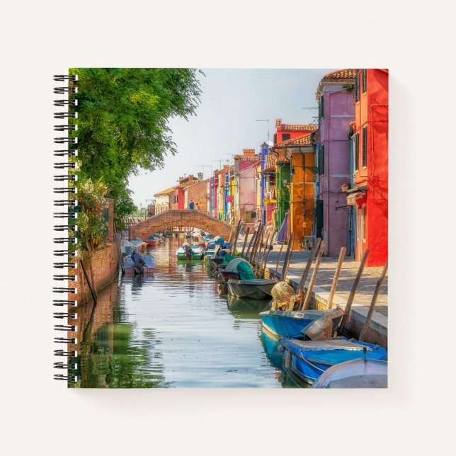 Cuaderno Explora el Encanto Vibrante de Burano (Anverso)