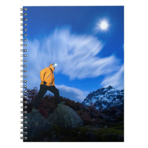 Cuaderno Explorador en el área de Cerro Torre