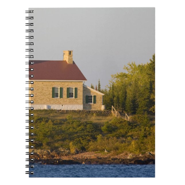 Cuaderno Faro en el lago Superior cerca de Copper Harbor (Frente)