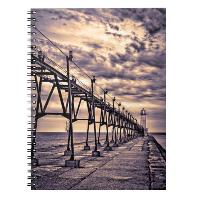 Cuaderno faro y muelle de Grand Haven, Grand Haven (Frente)
