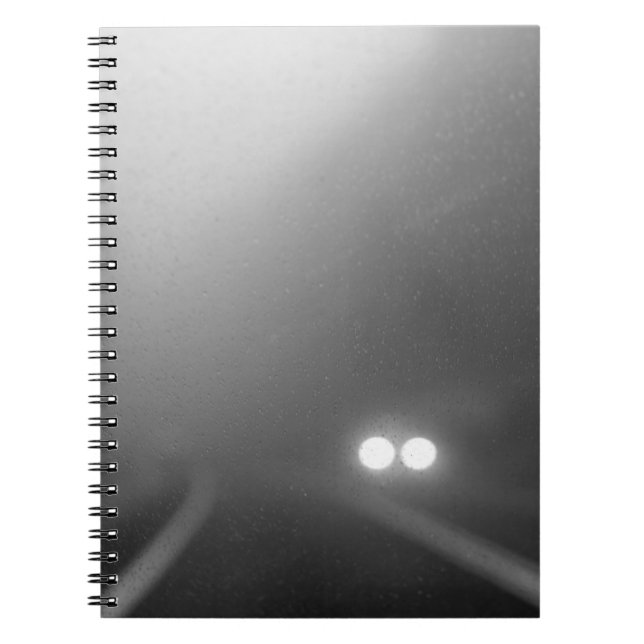 Cuaderno Faros de un parabrisas en una noche lluviosa (Frente)