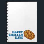 Cuaderno Feliz día de desafío Chanukah Hanukkah<br><div class="desc">Presenta un ilustracion original de un pan de jalita trenzado, con FELIZ DÍAS DE CHALA en un divertido tipo de letra. ¡Genial para los regalos de Hanukkah! Este diseño también está disponible en otros productos. ¿No ves lo que estás buscando? ¿Necesita ayuda con la personalización? Póngase en contacto con este...</div>
