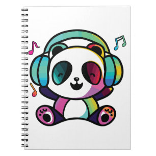 Cuaderno Feliz Panda con auriculares escuchando música.