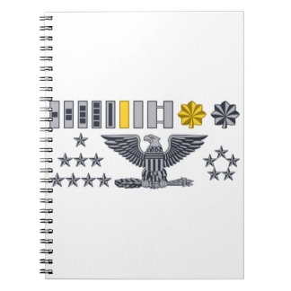 Cuaderno Filas militares de las insignias del ejército