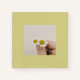 Cuaderno Fingertip Daisy – Soft Aesthetic Spiral Notebook