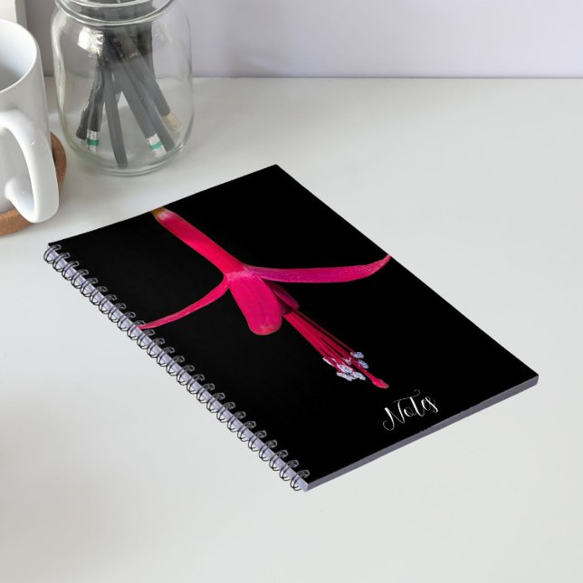 Cuaderno Flor de Fuchsia Rosa Brillante sobre Negro (In Situ)