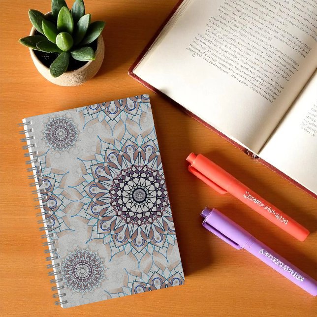 Cuaderno Floral blanca pequeña caída (Subido por el creador)