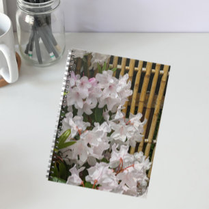 Cuaderno Flores de rododendros blancos y flores de valla de
